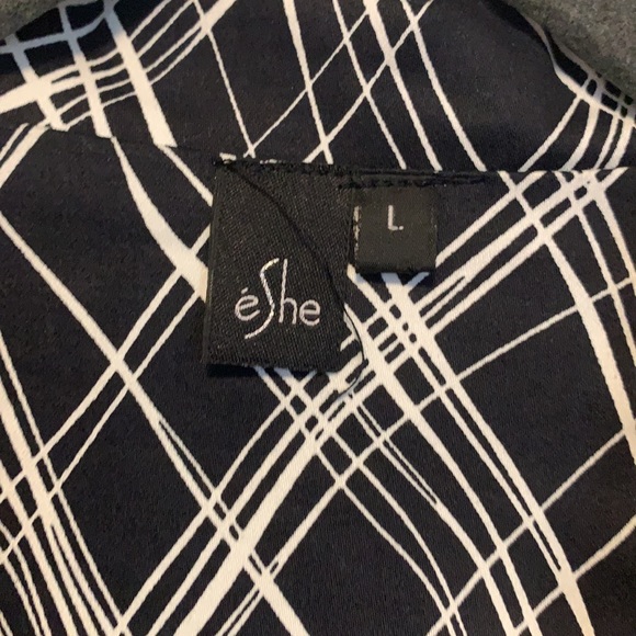 Eshe Lightweight Blazer - Picture 3 of 8